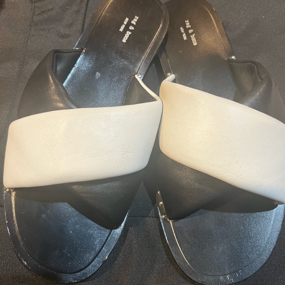 Rag and Bone Cross over black and white slides - Picture 5 of 13